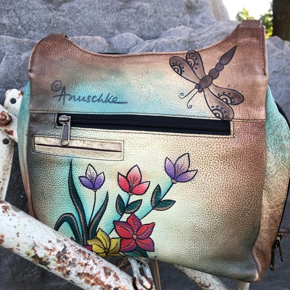 Anuschka crossbody duffle 🌼 - Picture 2 of 3